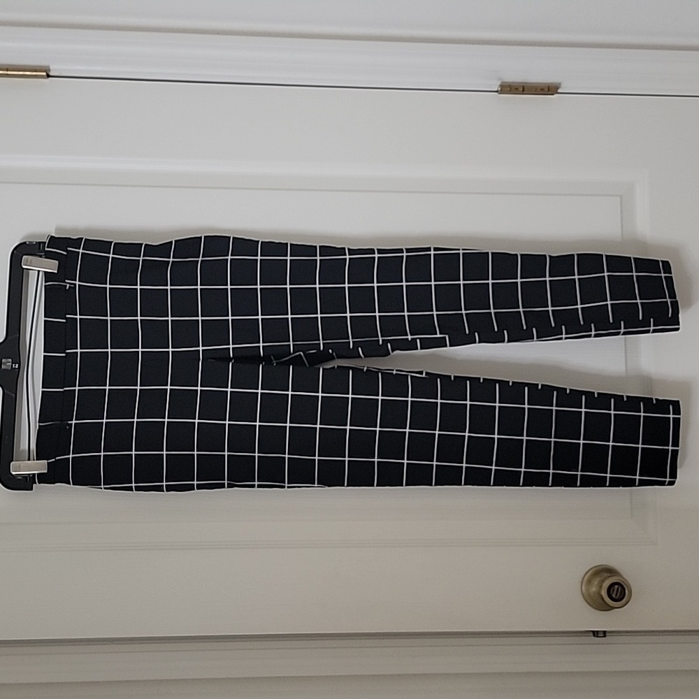 Forever 21 Size M Black & White Windowpane Skinny Pants, Side Zipper